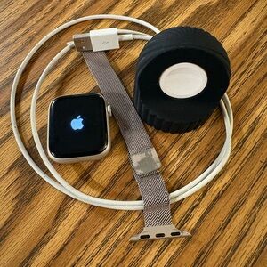 Apple Watch 45mm Cellular and GPS